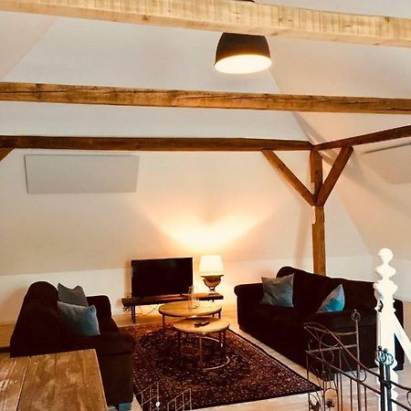B E D & A G E D E S I G N -Extra Large- Wunderschoene Komplette Wohnung Mit Viel Platz & 4 Schlafzimmer B E D & A G E D E S I G N -Small- Wunderschoenes Zimmer Mit Bad Rechnungserstellung Fuer Geschaeftsreisende & Firmen Hünxe Dış mekan fotoğraf