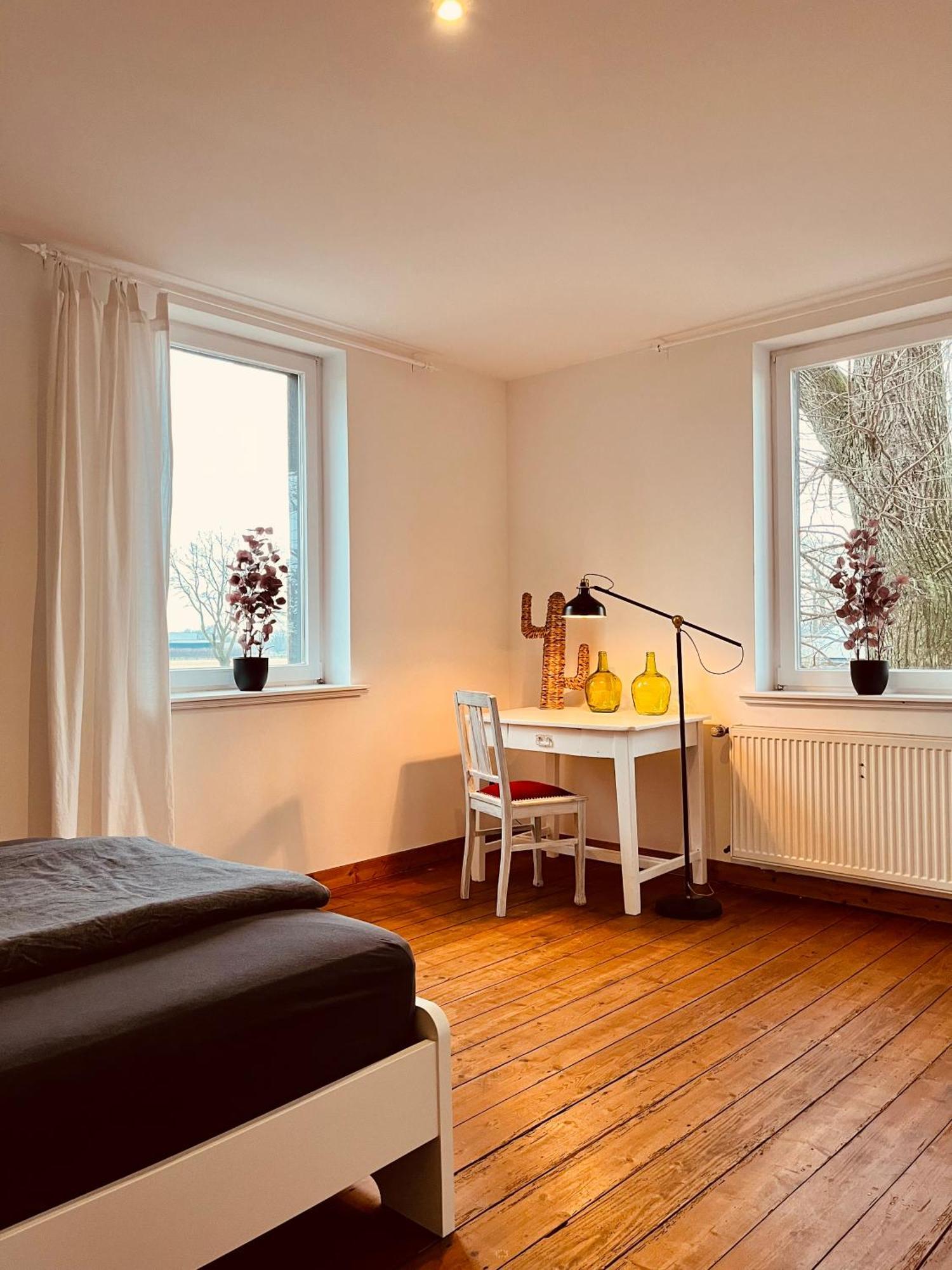 B E D & A G E D E S I G N -Extra Large- Wunderschoene Komplette Wohnung Mit Viel Platz & 4 Schlafzimmer B E D & A G E D E S I G N -Small- Wunderschoenes Zimmer Mit Bad Rechnungserstellung Fuer Geschaeftsreisende & Firmen Hünxe Dış mekan fotoğraf