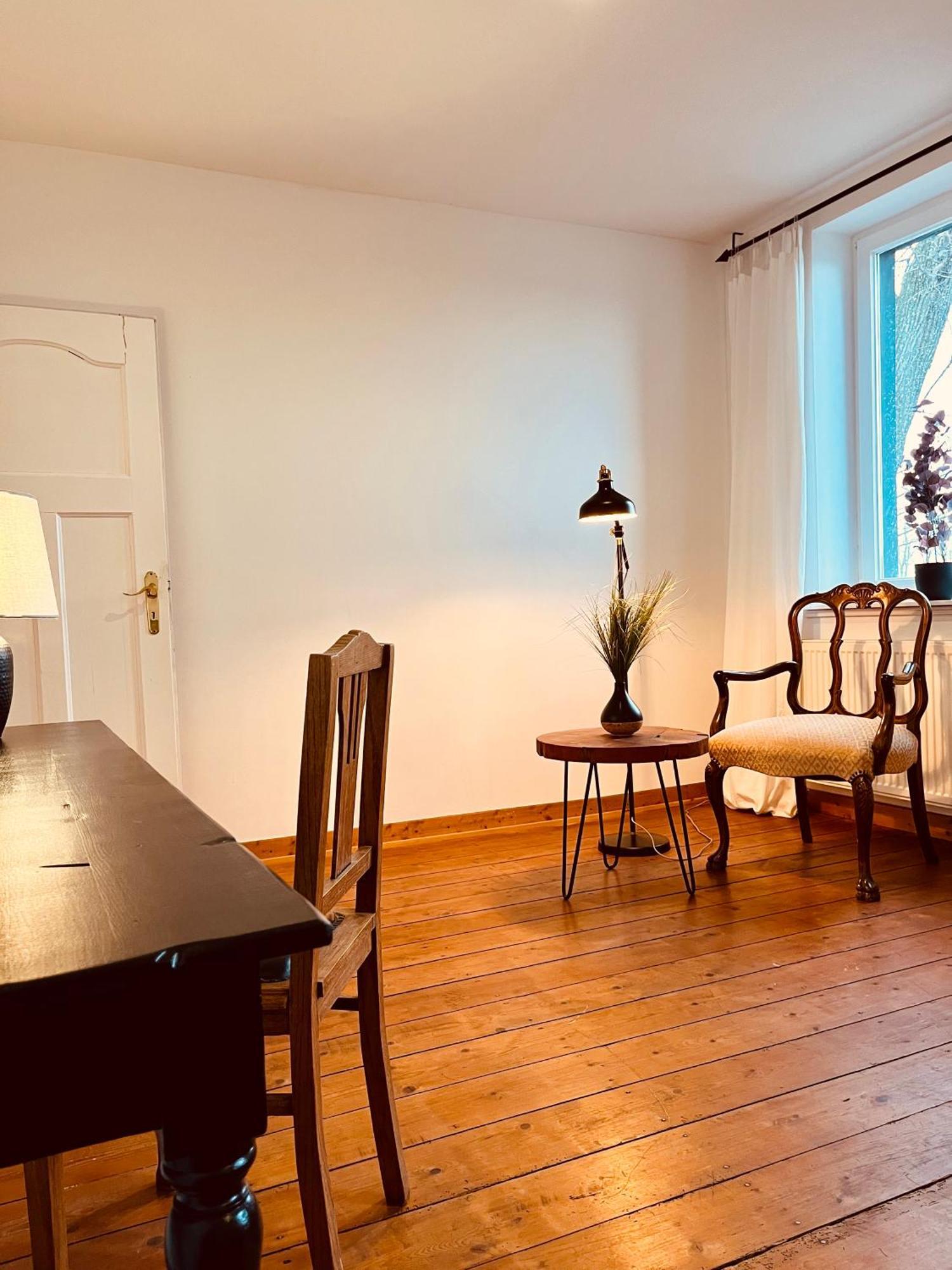 B E D & A G E D E S I G N -Extra Large- Wunderschoene Komplette Wohnung Mit Viel Platz & 4 Schlafzimmer B E D & A G E D E S I G N -Small- Wunderschoenes Zimmer Mit Bad Rechnungserstellung Fuer Geschaeftsreisende & Firmen Hünxe Dış mekan fotoğraf