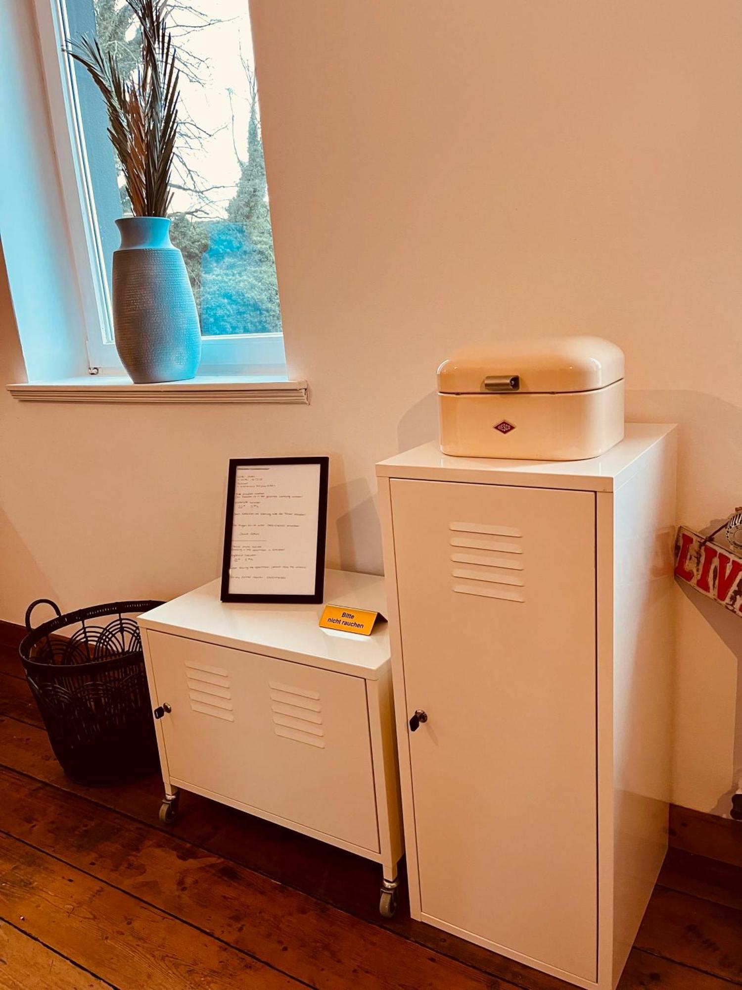 B E D & A G E D E S I G N -Extra Large- Wunderschoene Komplette Wohnung Mit Viel Platz & 4 Schlafzimmer B E D & A G E D E S I G N -Small- Wunderschoenes Zimmer Mit Bad Rechnungserstellung Fuer Geschaeftsreisende & Firmen Hünxe Dış mekan fotoğraf