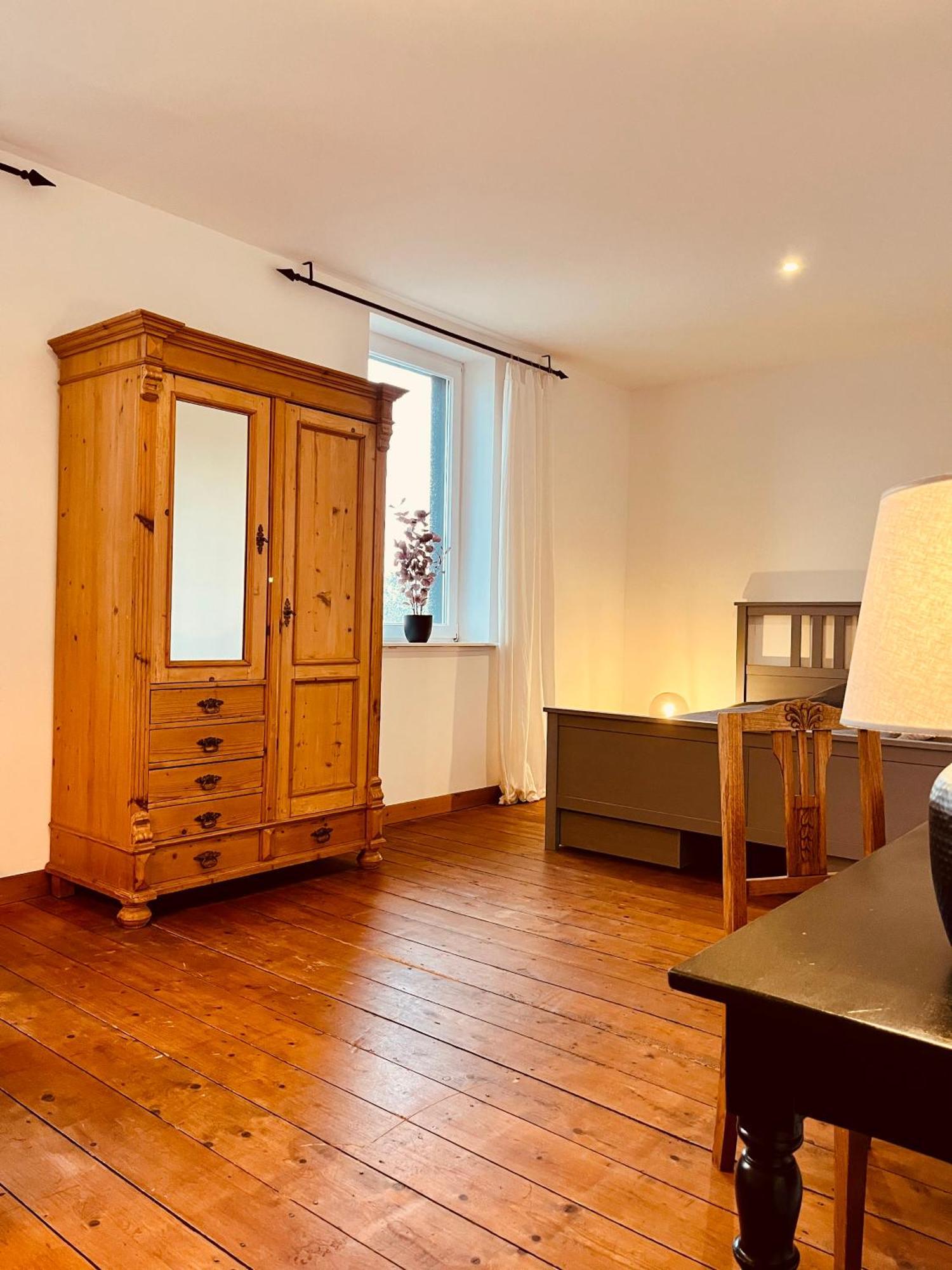 B E D & A G E D E S I G N -Extra Large- Wunderschoene Komplette Wohnung Mit Viel Platz & 4 Schlafzimmer B E D & A G E D E S I G N -Small- Wunderschoenes Zimmer Mit Bad Rechnungserstellung Fuer Geschaeftsreisende & Firmen Hünxe Dış mekan fotoğraf