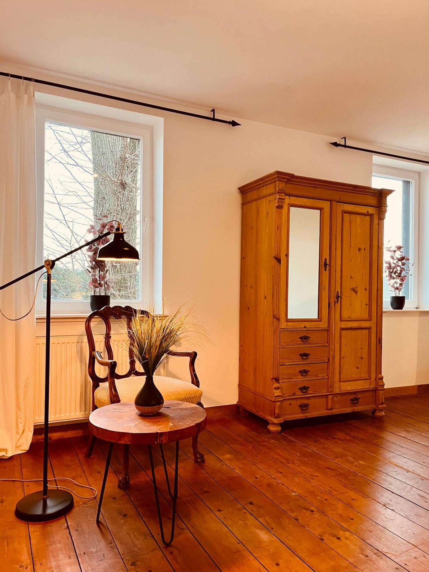 B E D & A G E D E S I G N -Extra Large- Wunderschoene Komplette Wohnung Mit Viel Platz & 4 Schlafzimmer B E D & A G E D E S I G N -Small- Wunderschoenes Zimmer Mit Bad Rechnungserstellung Fuer Geschaeftsreisende & Firmen Hünxe Dış mekan fotoğraf